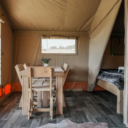 Glamping At Macdonald's Farm *