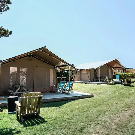 Glamping At Macdonald's Farm Lüks kamp alanı Saint Ervan