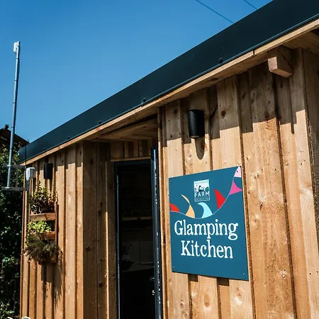 Glamping At Macdonald's Farm Lüks kamp alanı *