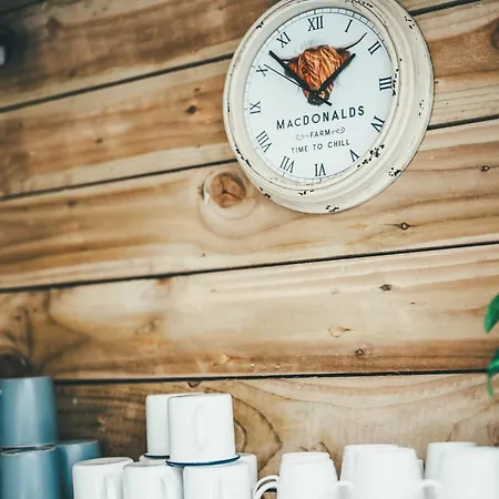 Glamping At Macdonald's Farm Lüks kamp alanı *